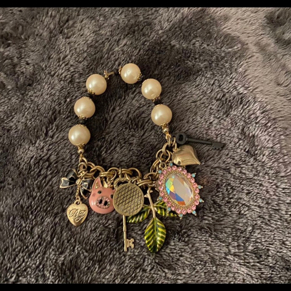 betsy johnson bracelet